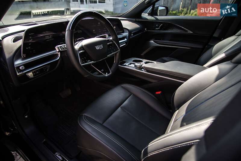 Внедорожник / Кроссовер Cadillac Lyriq 2022 в Ужгороде фото 15 Внедорожник / Кроссовер Cadillac Lyriq 2022 в Ужгороде