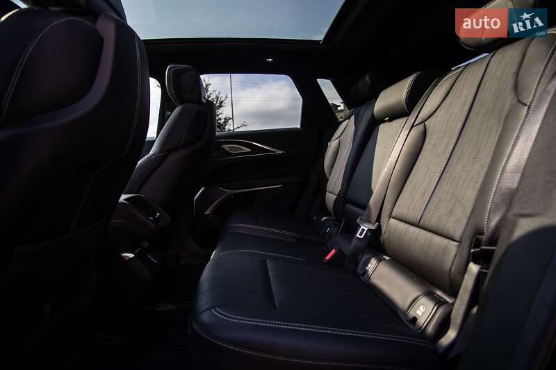 Внедорожник / Кроссовер Cadillac Lyriq 2022 в Ужгороде фото 18 Внедорожник / Кроссовер Cadillac Lyriq 2022 в Ужгороде