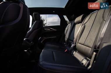 Внедорожник / Кроссовер Cadillac Lyriq 2022 в 