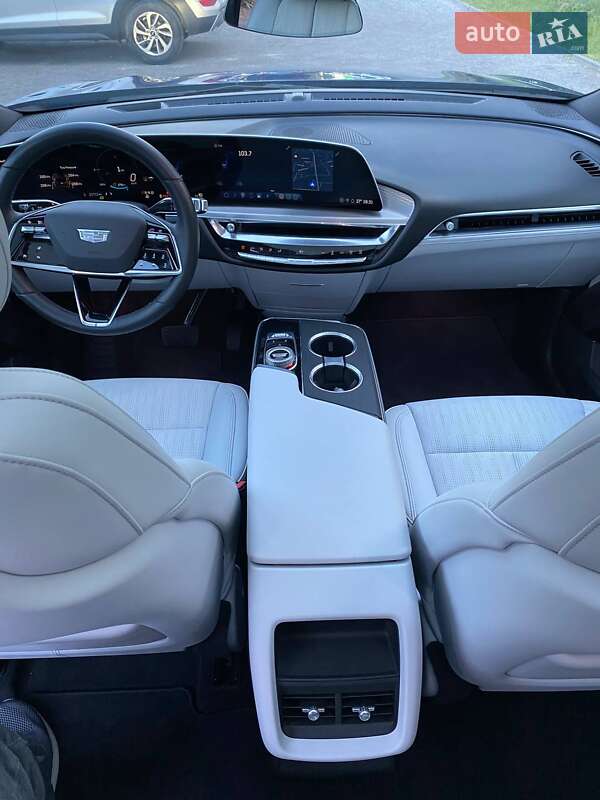 Внедорожник / Кроссовер Cadillac Lyriq 2023 в Ровно