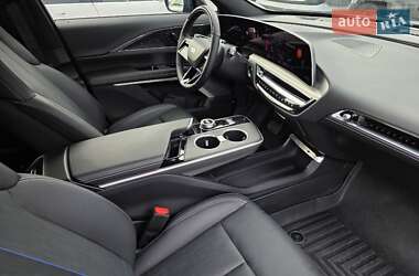 Внедорожник / Кроссовер Cadillac Lyriq 2024 в 