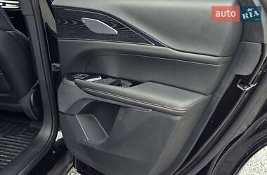 Внедорожник / Кроссовер Cadillac Lyriq 2024 в 