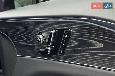 Внедорожник / Кроссовер Cadillac Lyriq 2024 в 