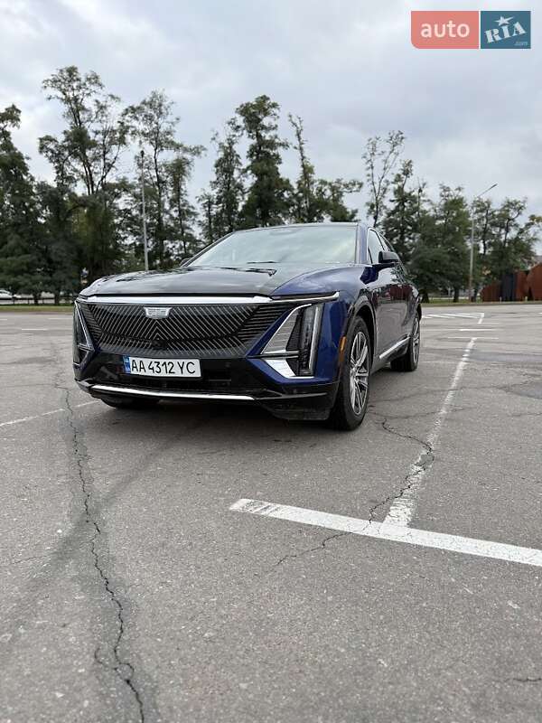 Внедорожник / Кроссовер Cadillac Lyriq 2023 в Киеве