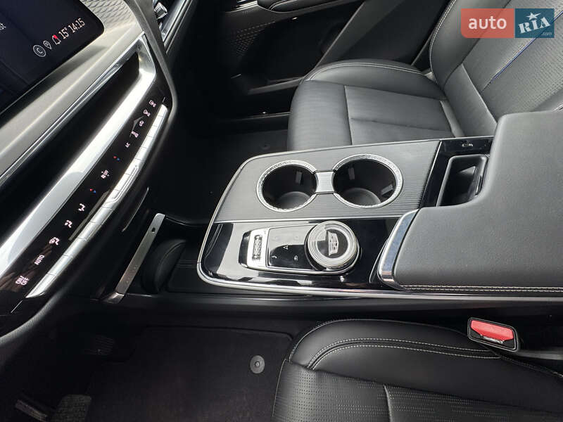 Універсал Cadillac Lyriq 2023 в Дніпрі фото 18 Універсал Cadillac Lyriq 2023 в Дніпрі