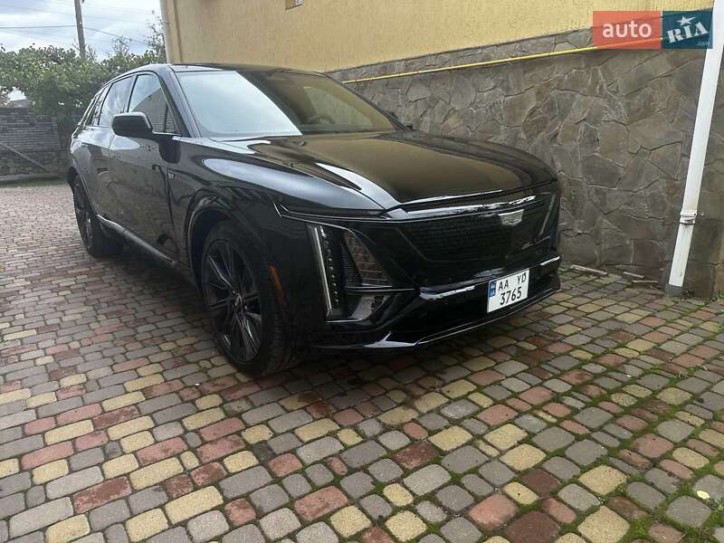 Позашляховик / Кросовер Cadillac Lyriq 2023 в 