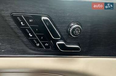 Позашляховик / Кросовер Cadillac Lyriq 2023 в 