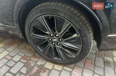 Позашляховик / Кросовер Cadillac Lyriq 2023 в 
