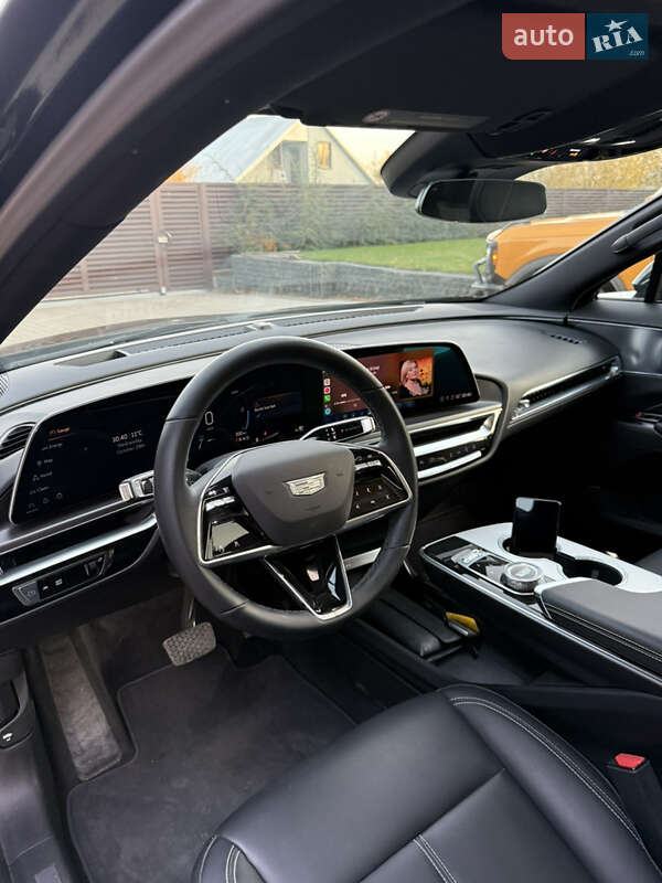 Позашляховик / Кросовер Cadillac Lyriq 2023 в Володимирі фото 19 Позашляховик / Кросовер Cadillac Lyriq 2023 в Володимирі