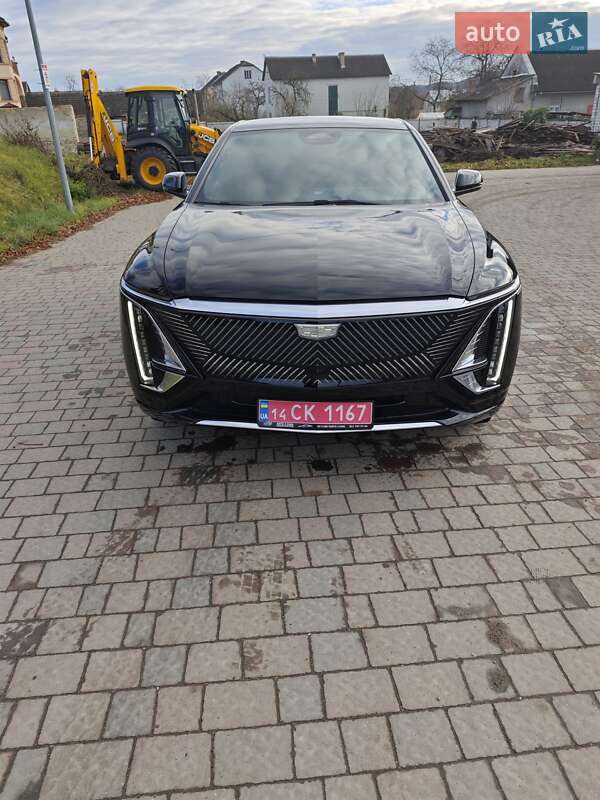Внедорожник / Кроссовер Cadillac Lyriq 2023 в Львове фото Внедорожник / Кроссовер Cadillac Lyriq 2023 в Львове