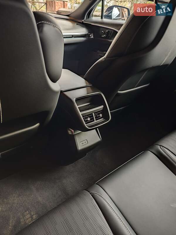 Внедорожник / Кроссовер Cadillac Lyriq 2023 в Львове фото 17 Внедорожник / Кроссовер Cadillac Lyriq 2023 в Львове