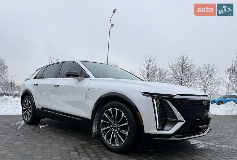 Лифтбек Cadillac Lyriq 2024 в Львове
