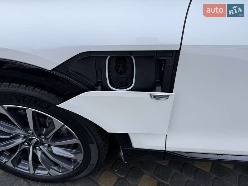 Лифтбек Cadillac Lyriq 2024 в Львове