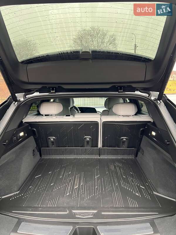 Позашляховик / Кросовер Cadillac Lyriq 2024 в Рівному