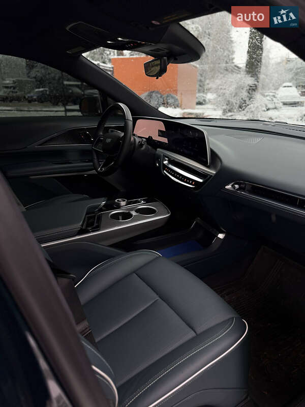 Позашляховик / Кросовер Cadillac Lyriq 2024 в Чернівцях фото 18 Позашляховик / Кросовер Cadillac Lyriq 2024 в Чернівцях