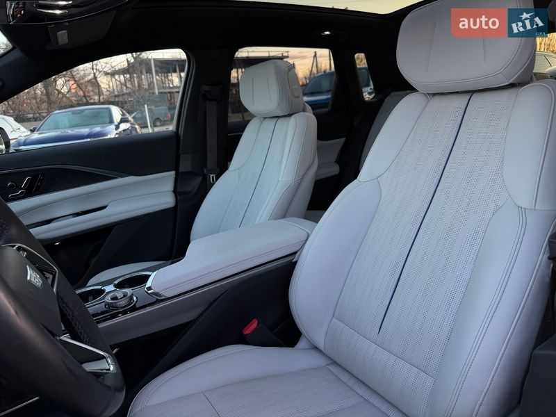 Внедорожник / Кроссовер Cadillac Lyriq 2023 в Харькове