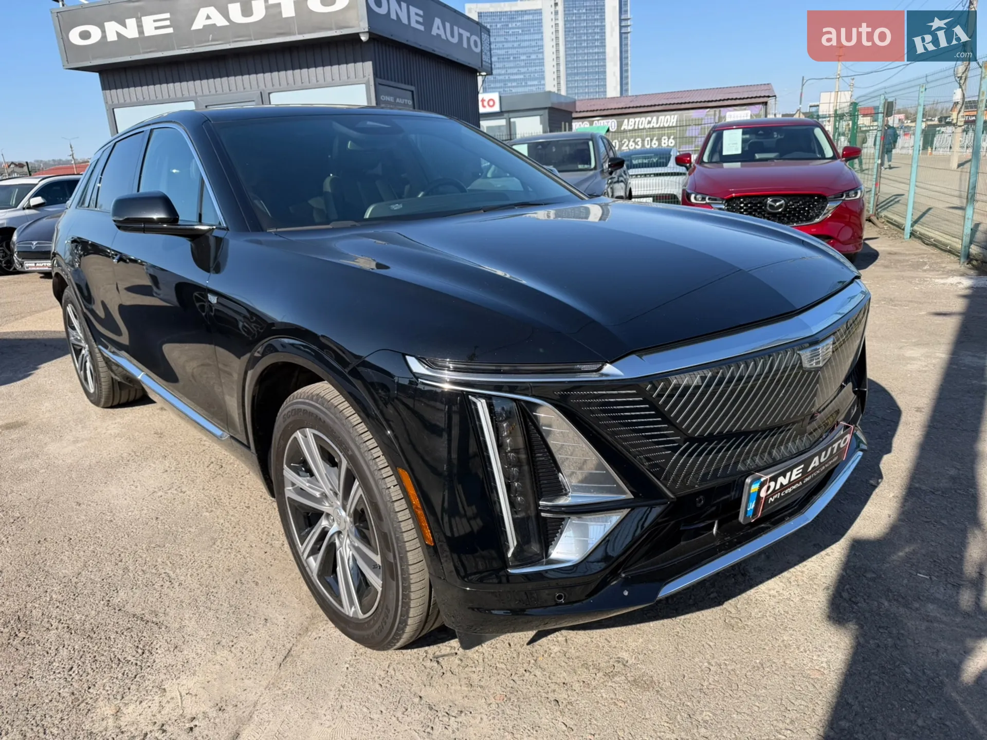 2023 Cadillac Lyriq - мініатюра 3