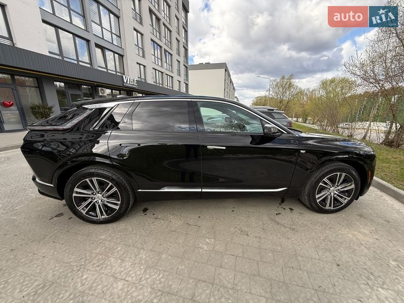Внедорожник / Кроссовер Cadillac Lyriq 2024 в Новояворовске