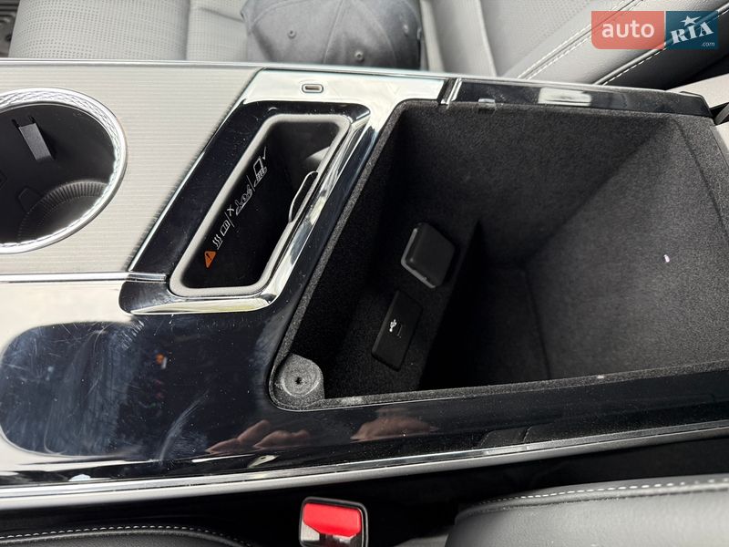 Внедорожник / Кроссовер Cadillac Lyriq 2024 в Новояворовске