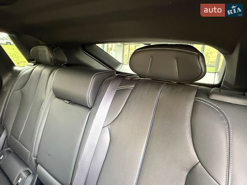 Внедорожник / Кроссовер Cadillac Lyriq 2024 в Новояворовске