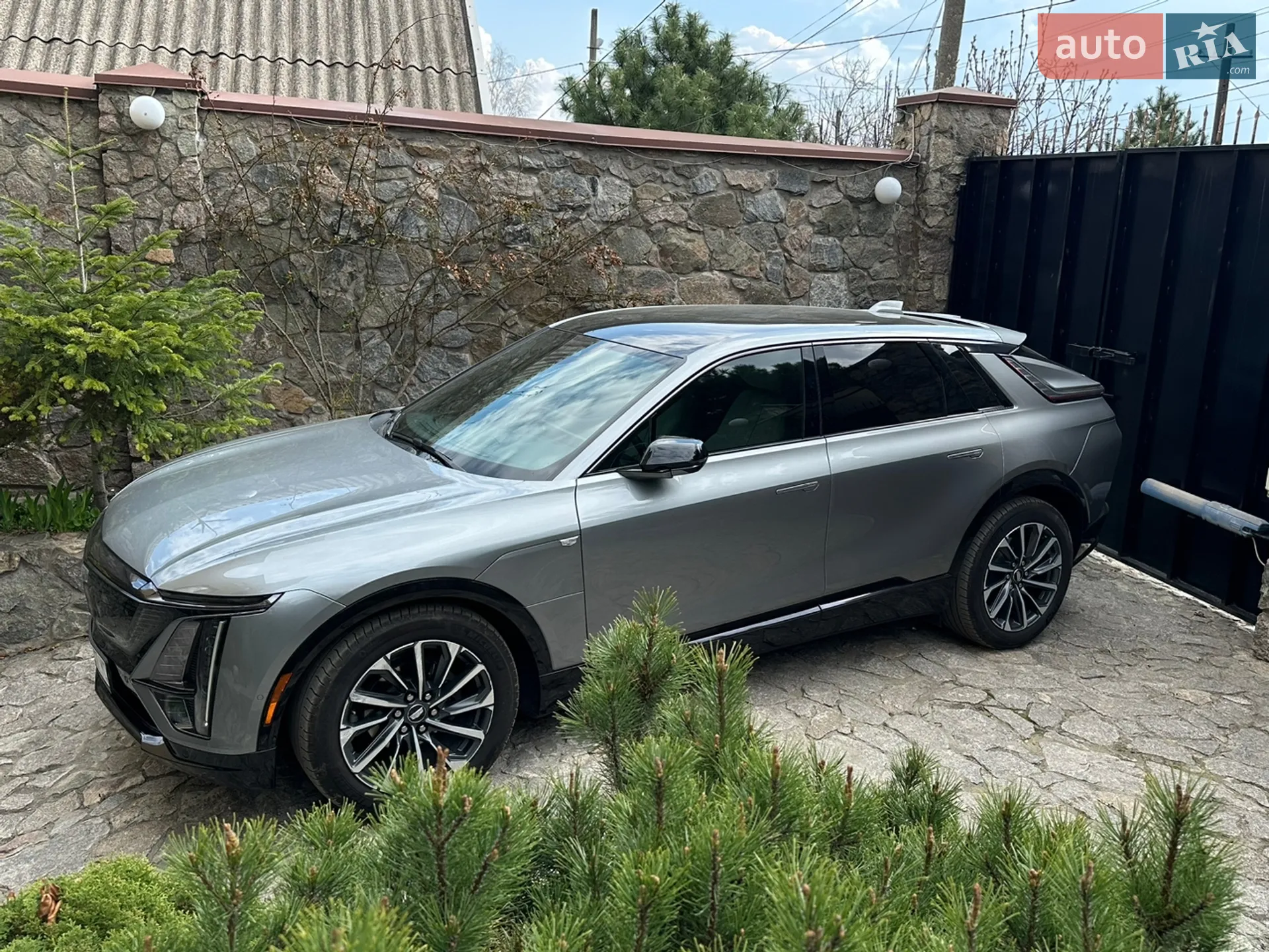 2023 Cadillac Lyriq - мініатюра 3