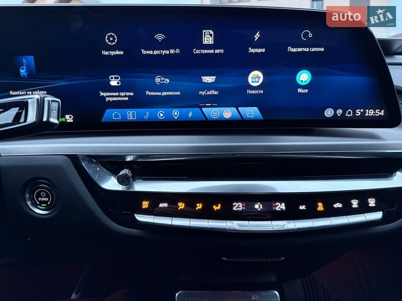 Внедорожник / Кроссовер Cadillac Lyriq 2024 в Новояворовске