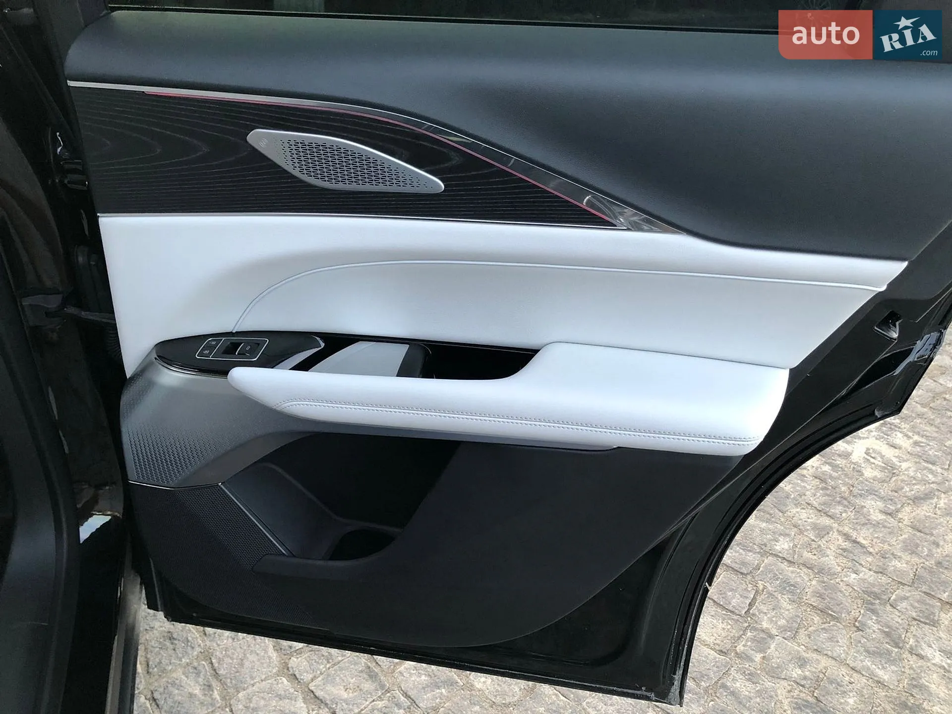 2024 Cadillac Lyriq - мініатюра 26