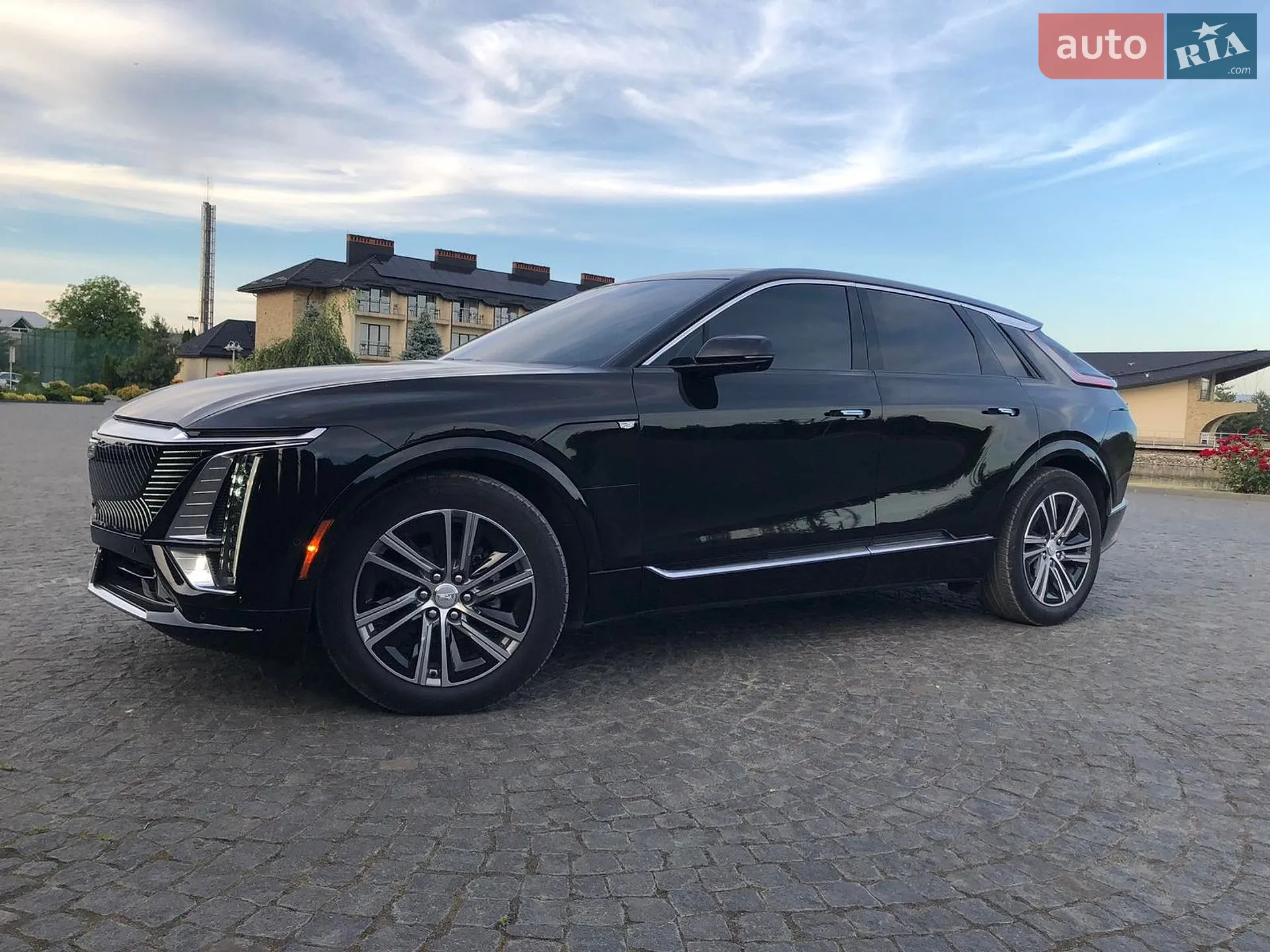 2024 Cadillac Lyriq - мініатюра 3