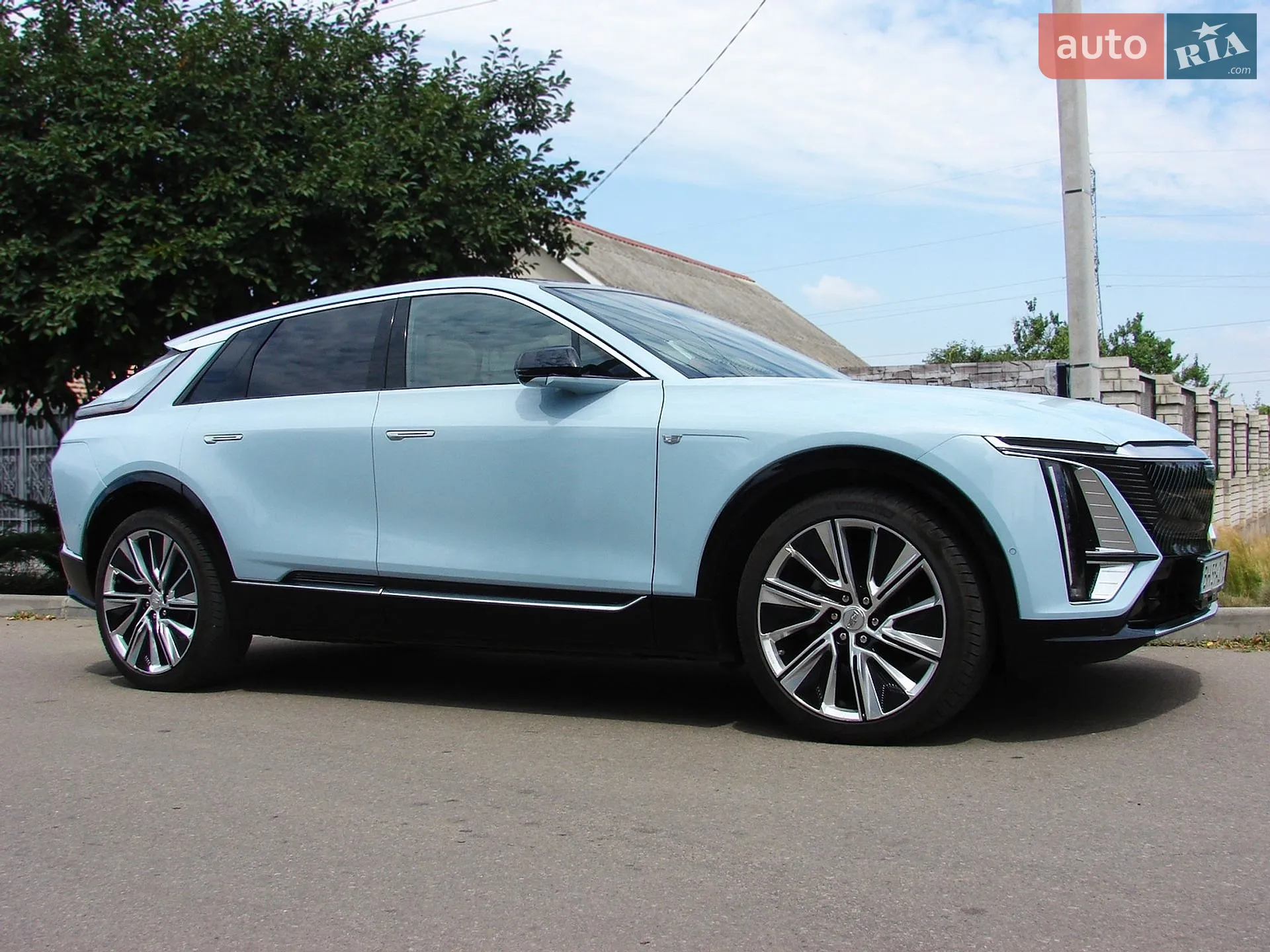 2024 Cadillac Lyriq - фото 1