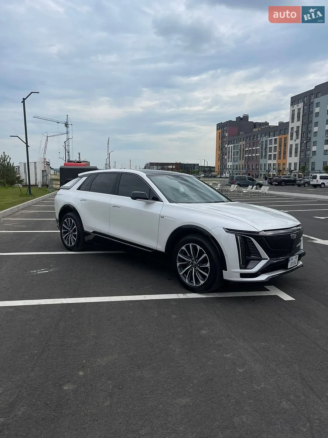 2023 Cadillac Lyriq - мініатюра 3