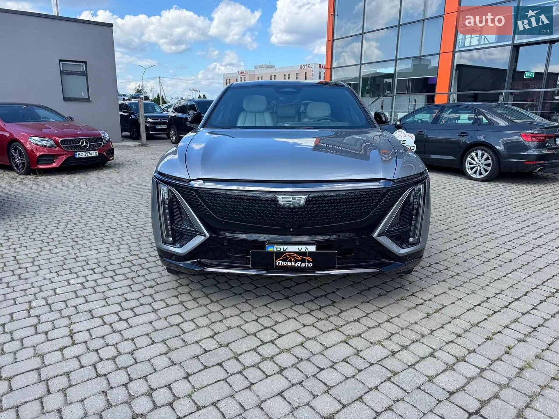 2024 Cadillac Lyriq - мініатюра 2