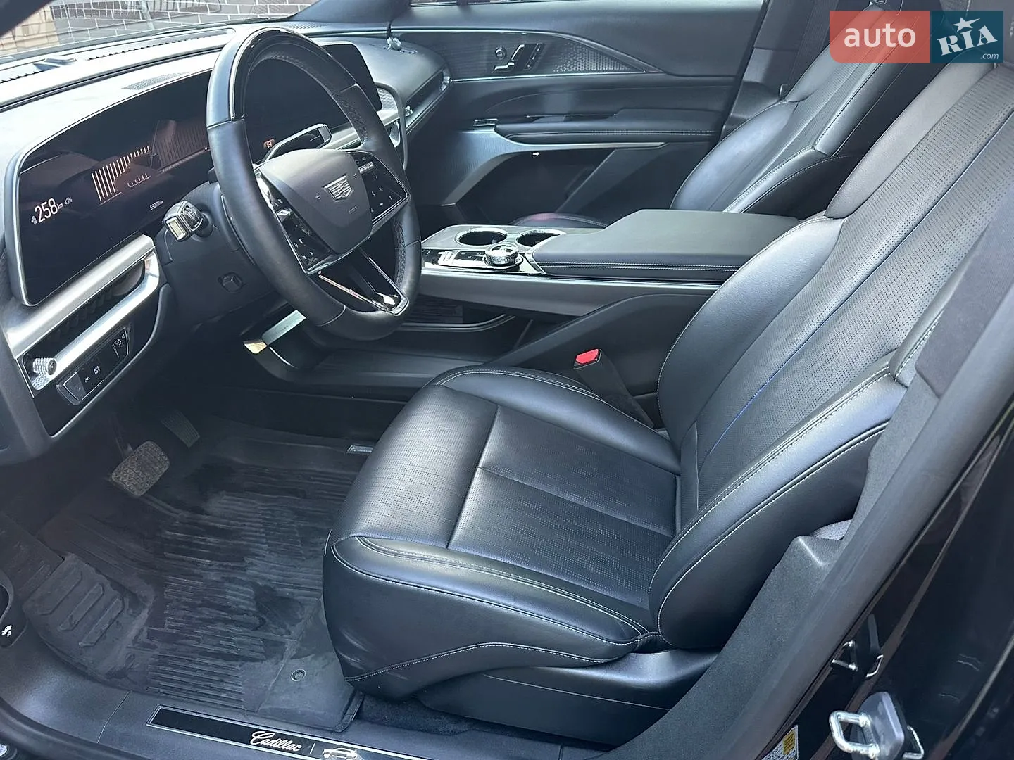 2023 Cadillac Lyriq - мініатюра 10
