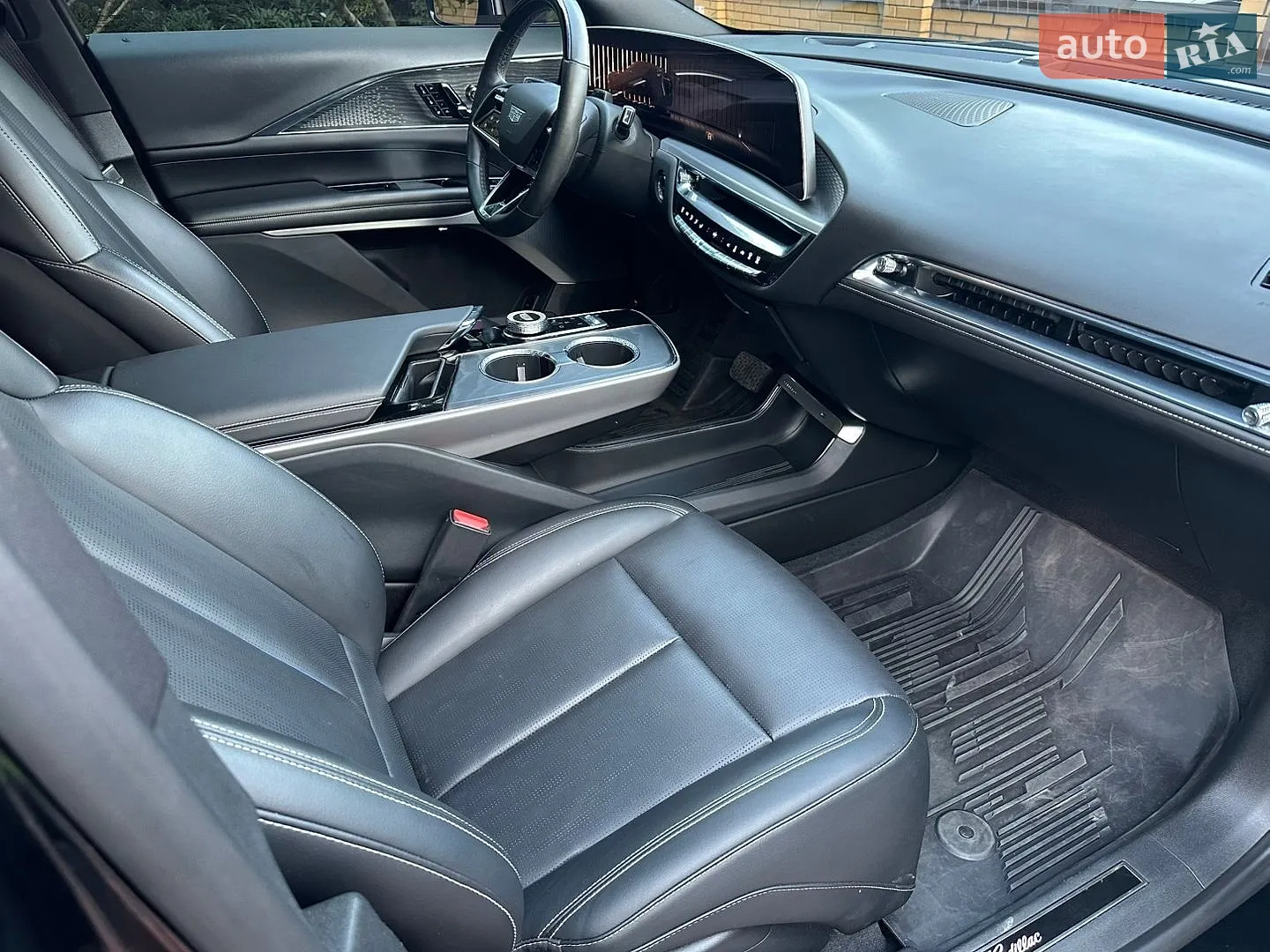2023 Cadillac Lyriq - мініатюра 15