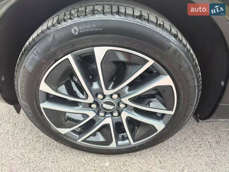 Позашляховик / Кросовер Cadillac  Optiq 2024 в Дніпрі