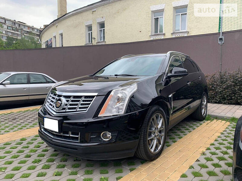 Позашляховик / Кросовер Cadillac SRX 2015 в Києві