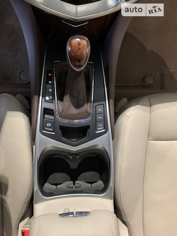 Внедорожник / Кроссовер Cadillac SRX 2014 в Киеве