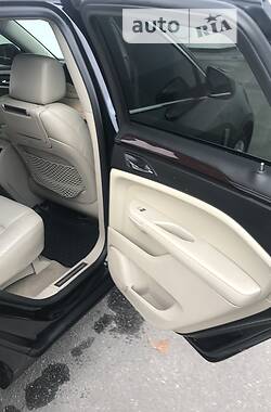 Позашляховик / Кросовер Cadillac SRX 2010 в 