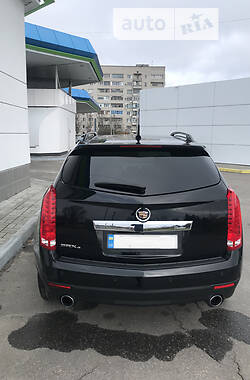 Позашляховик / Кросовер Cadillac SRX 2010 в 