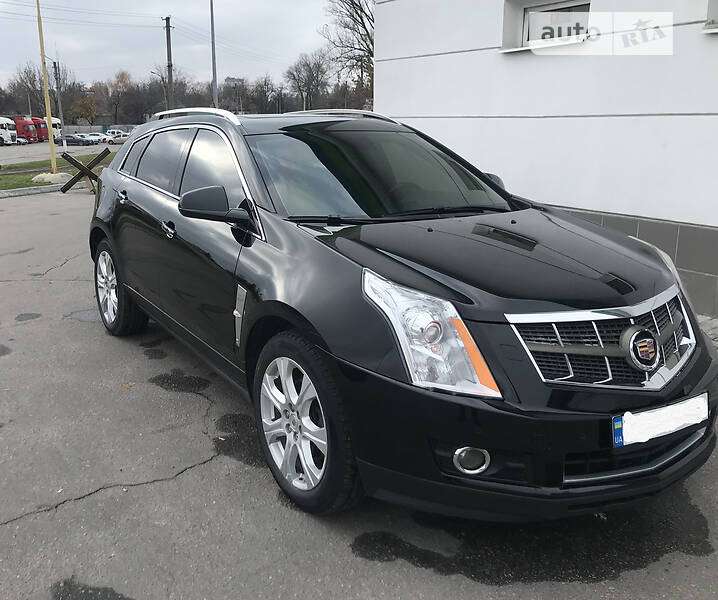 Позашляховик / Кросовер Cadillac SRX 2010 в 