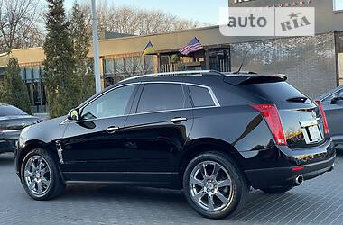 Внедорожник / Кроссовер Cadillac SRX 2010 в 
