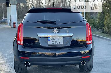 Внедорожник / Кроссовер Cadillac SRX 2010 в 