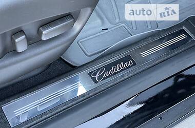 Внедорожник / Кроссовер Cadillac SRX 2010 в 
