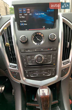 Внедорожник / Кроссовер Cadillac SRX 2011 в 