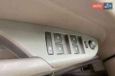Внедорожник / Кроссовер Cadillac SRX 2011 в 