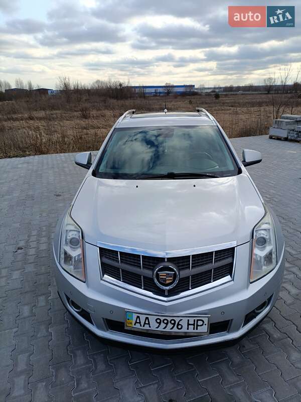 Позашляховик / Кросовер Cadillac SRX 2011 в Броварах