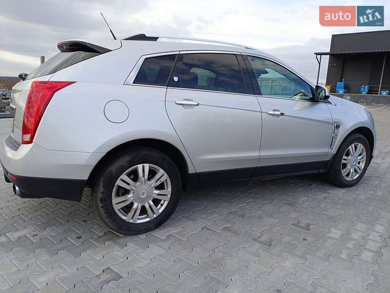 Позашляховик / Кросовер Cadillac SRX 2011 в Броварах