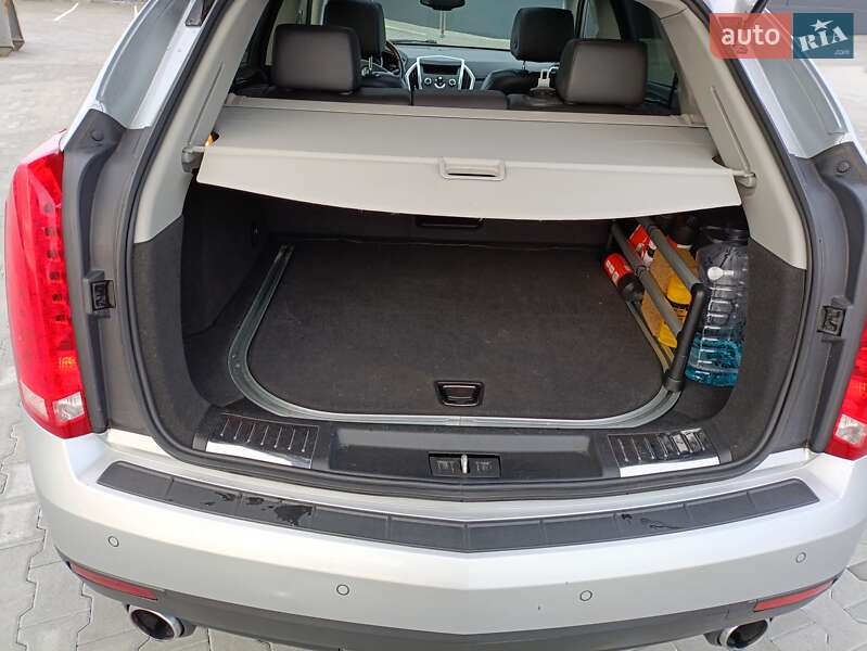 Позашляховик / Кросовер Cadillac SRX 2011 в Броварах