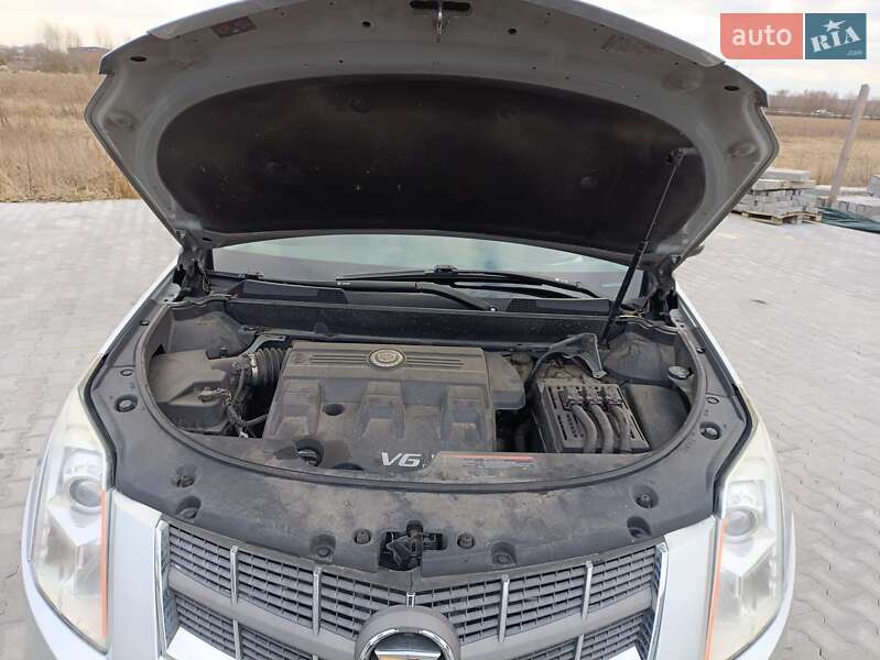 Позашляховик / Кросовер Cadillac SRX 2011 в Броварах