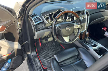 Позашляховик / Кросовер Cadillac SRX 2011 в 
