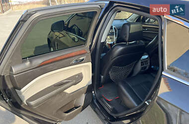 Позашляховик / Кросовер Cadillac SRX 2011 в 